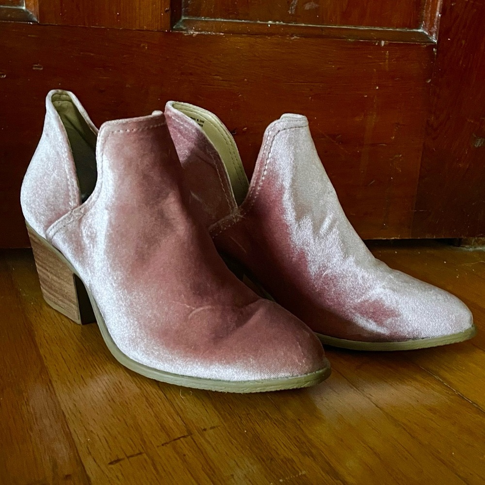 Steve Madden pink velvet ankle boots